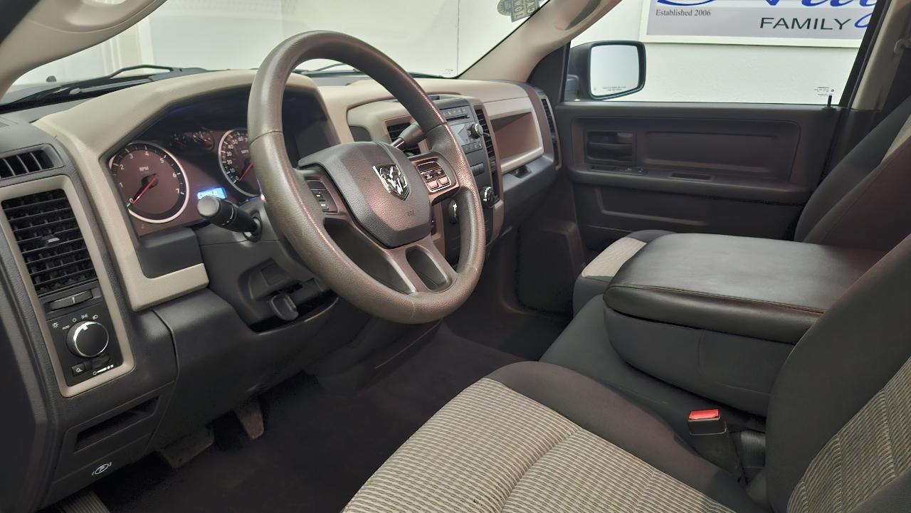RAM 1500 ST Quad Cab 4WD 2012