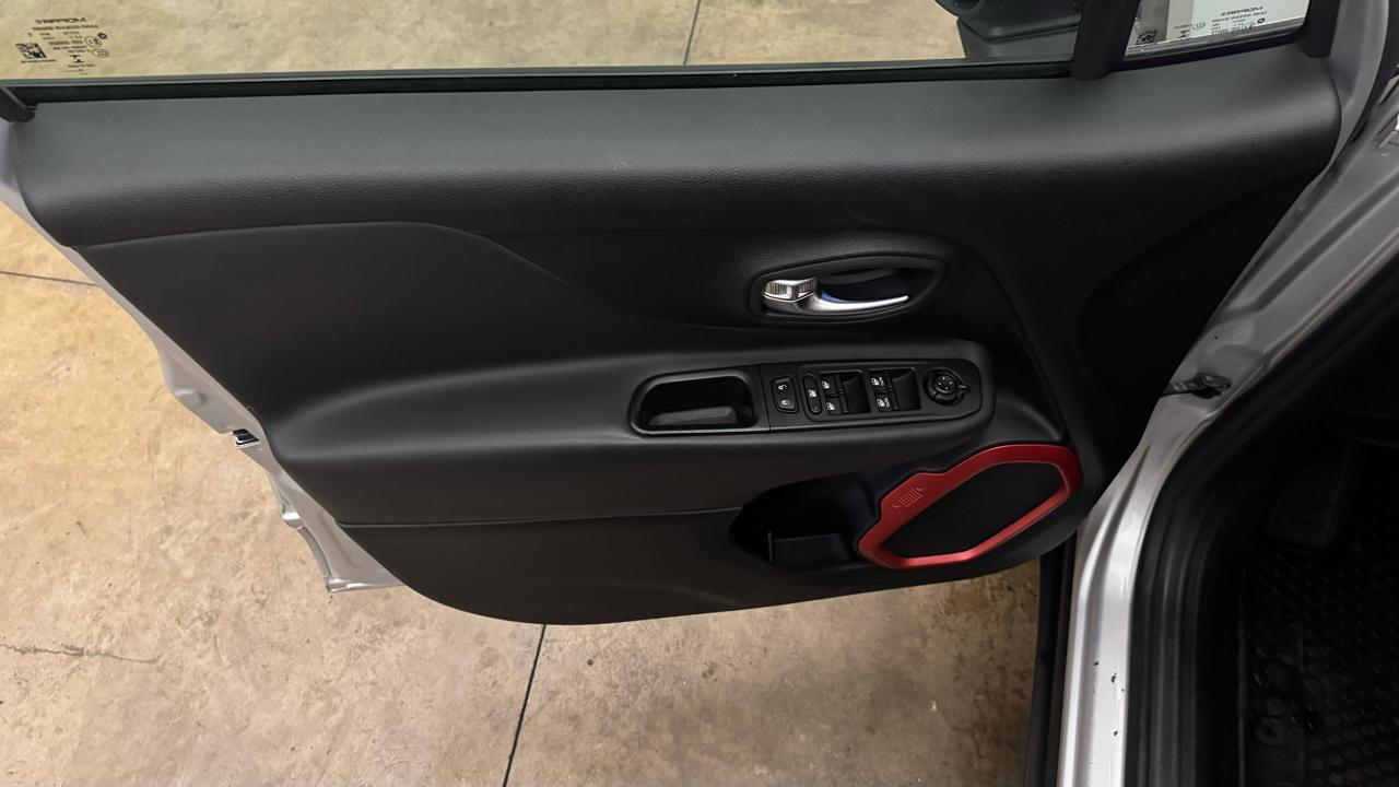Jeep Renegade Trailhawk 2016