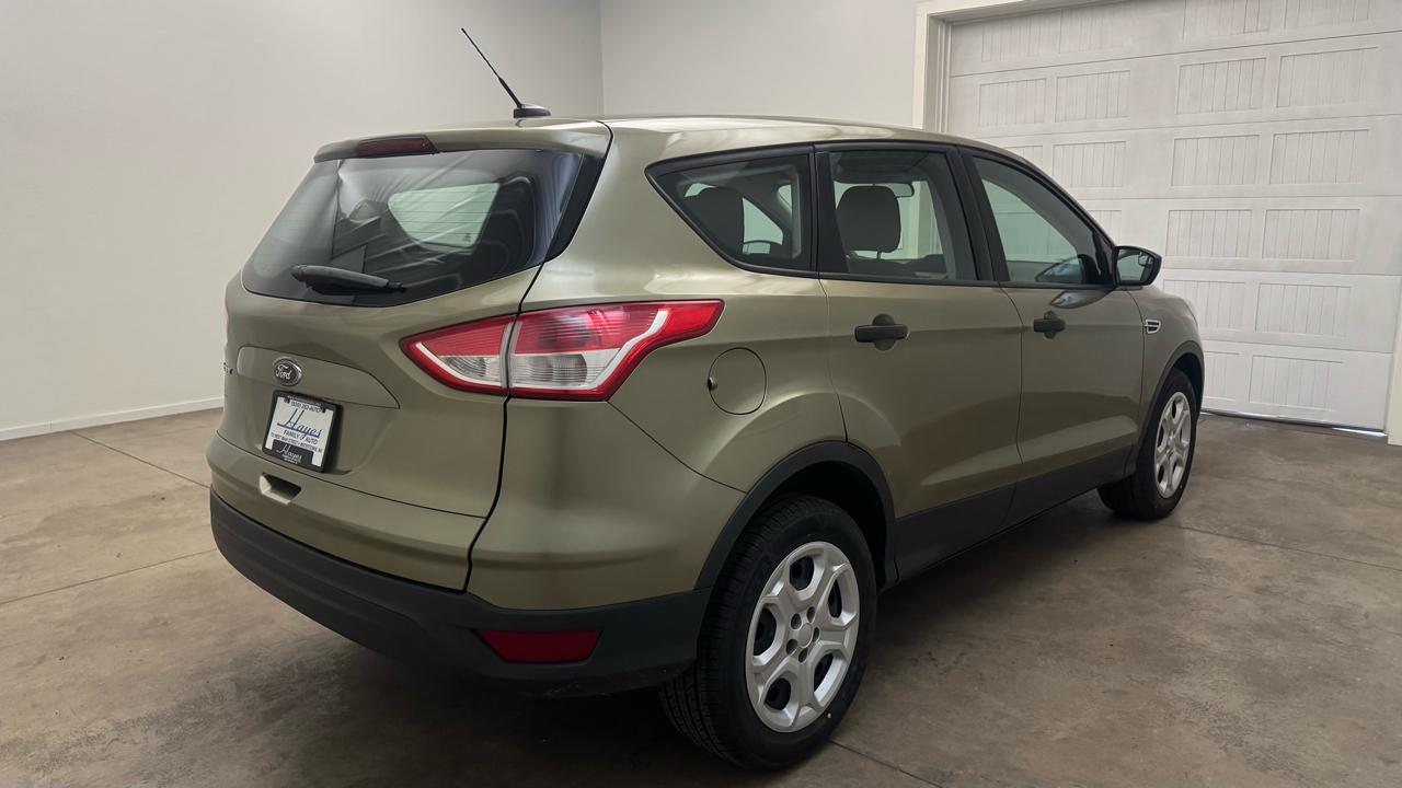 Ford Escape S 2013