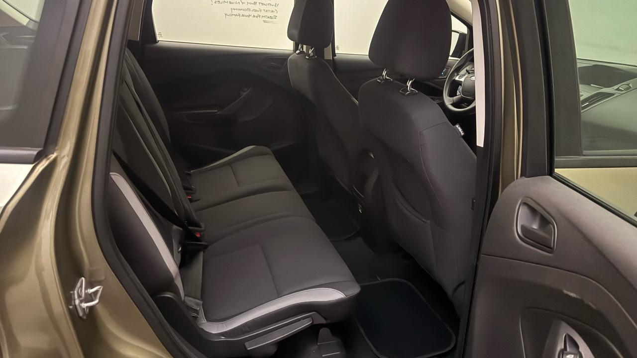 Ford Escape S 2013