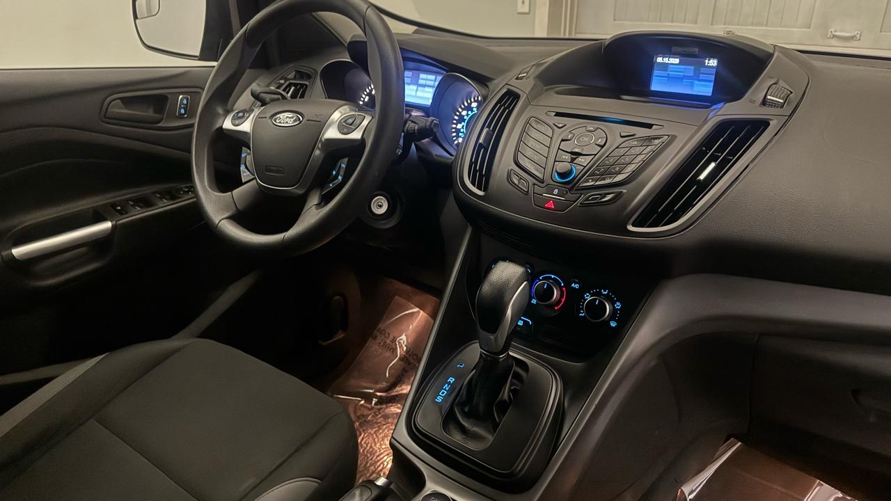 Ford Escape S 2013