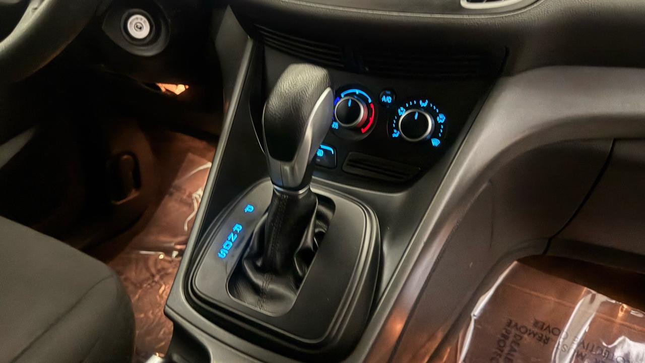 Ford Escape S 2013