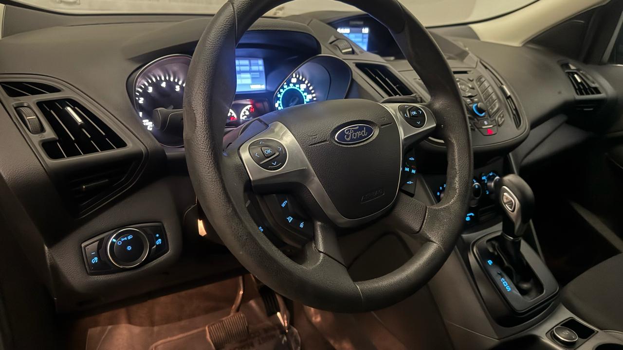 Ford Escape S 2013