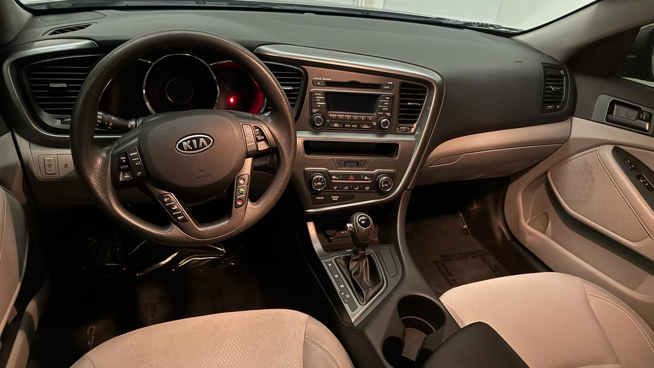 Kia Optima LX 2012
