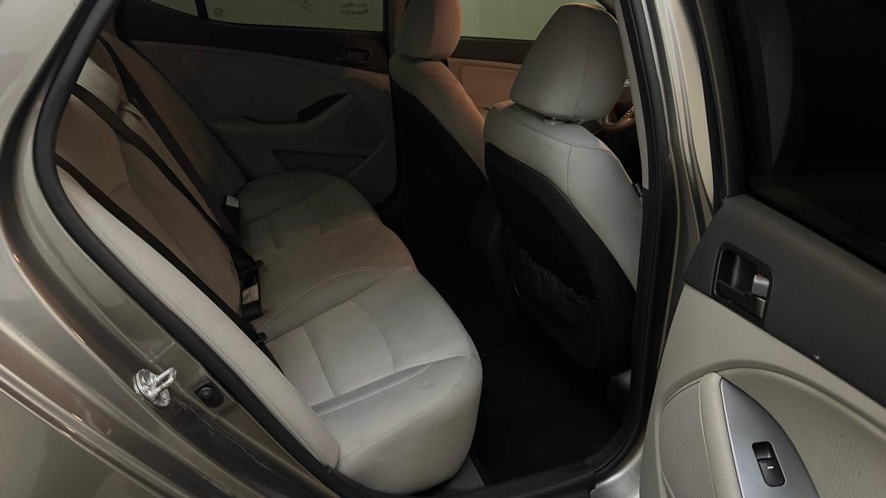 Kia Optima LX 2012
