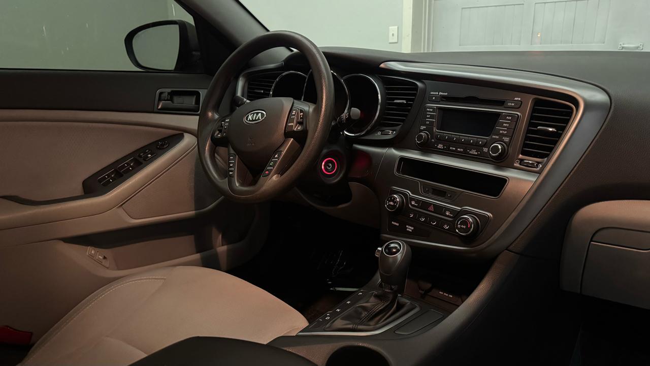 Kia Optima LX 2012