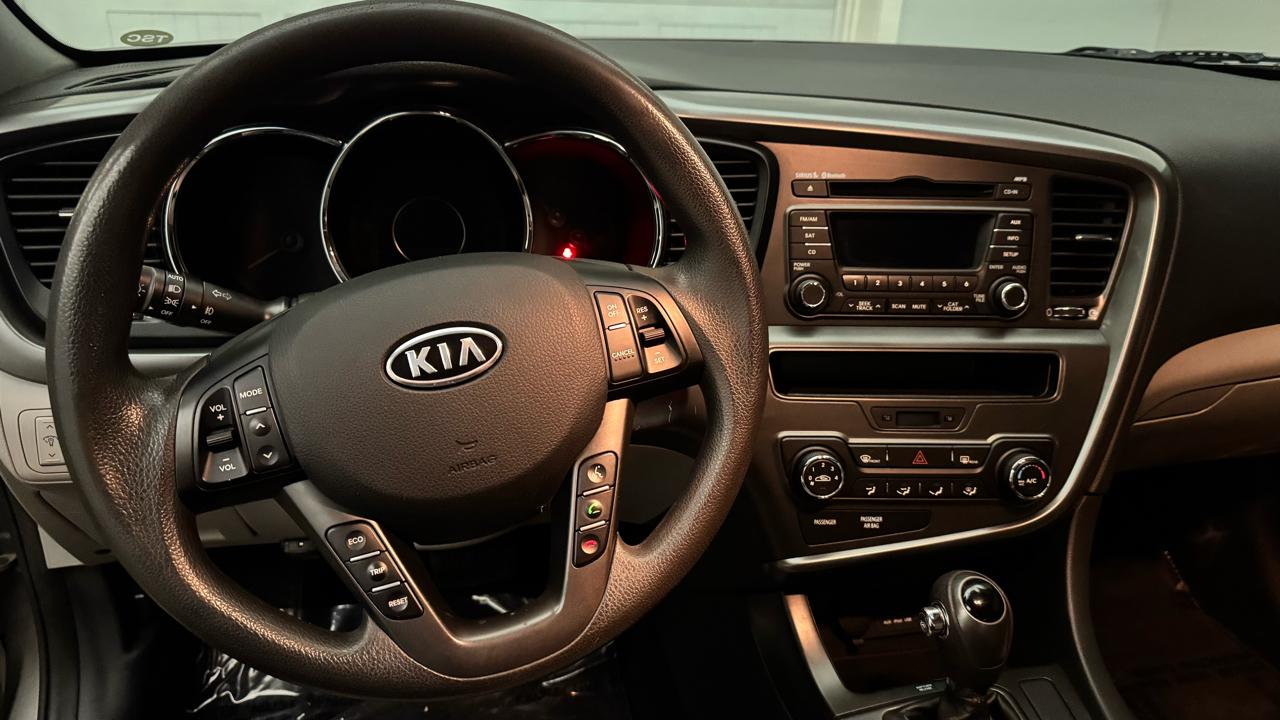 Kia Optima LX 2012