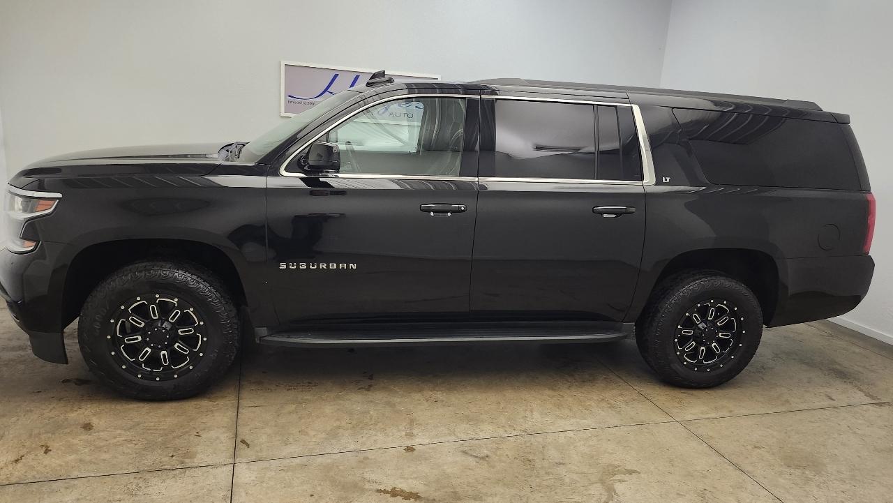 Chevrolet Suburban LT 4WD 2017