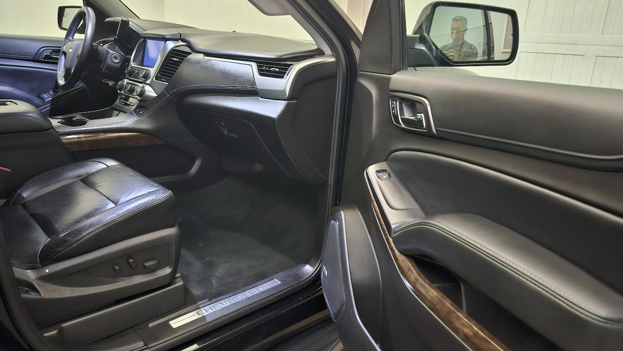 Chevrolet Suburban LT 4WD 2017