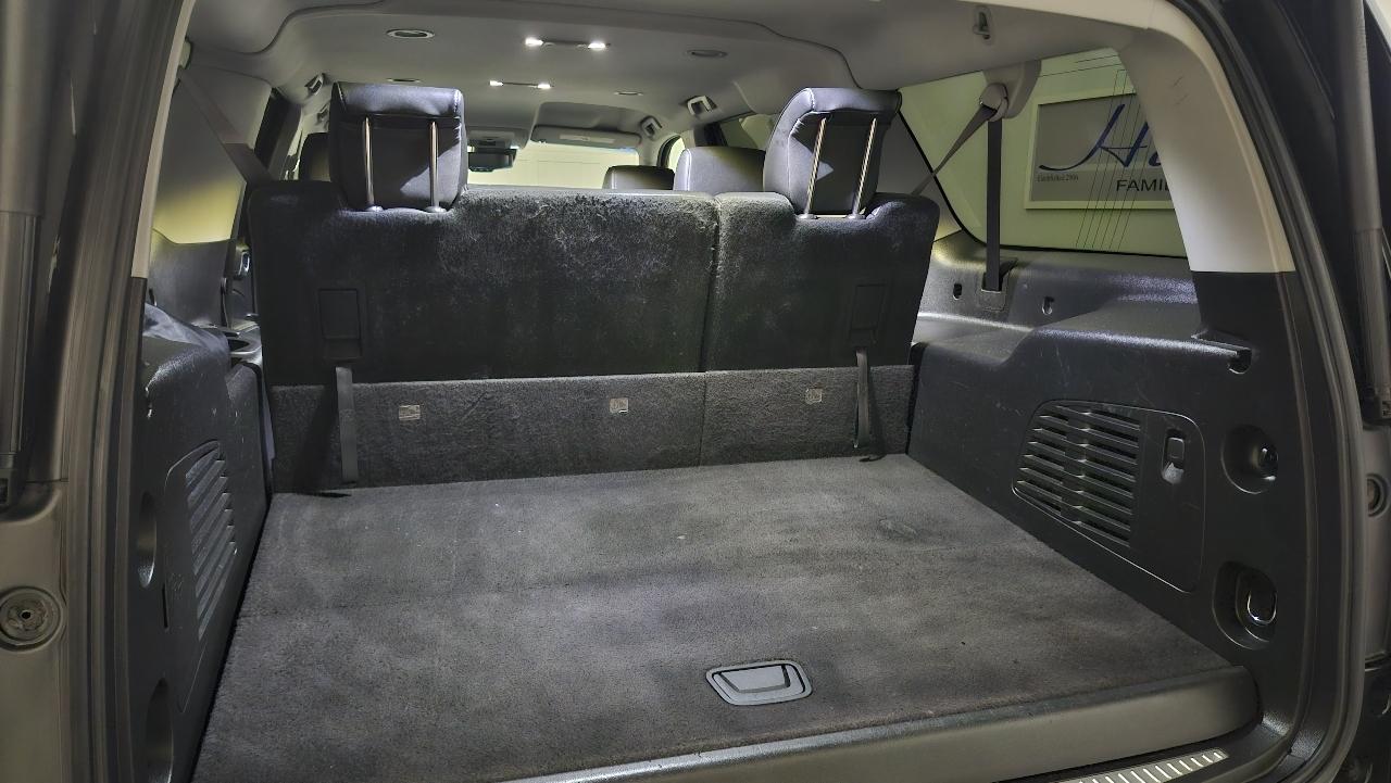 Chevrolet Suburban LT 4WD 2017