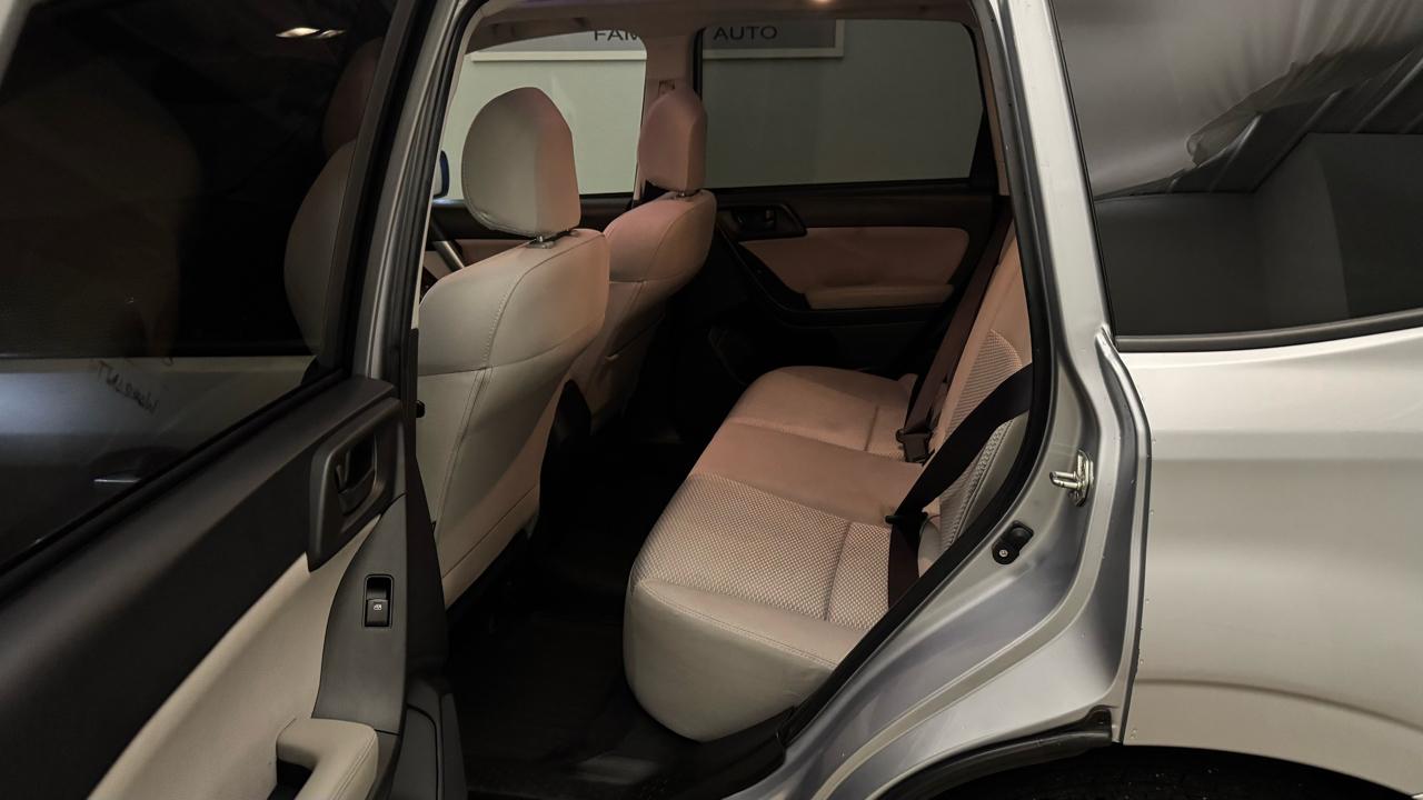 Subaru Forester 2.5i Premium PZEV CVT 2016