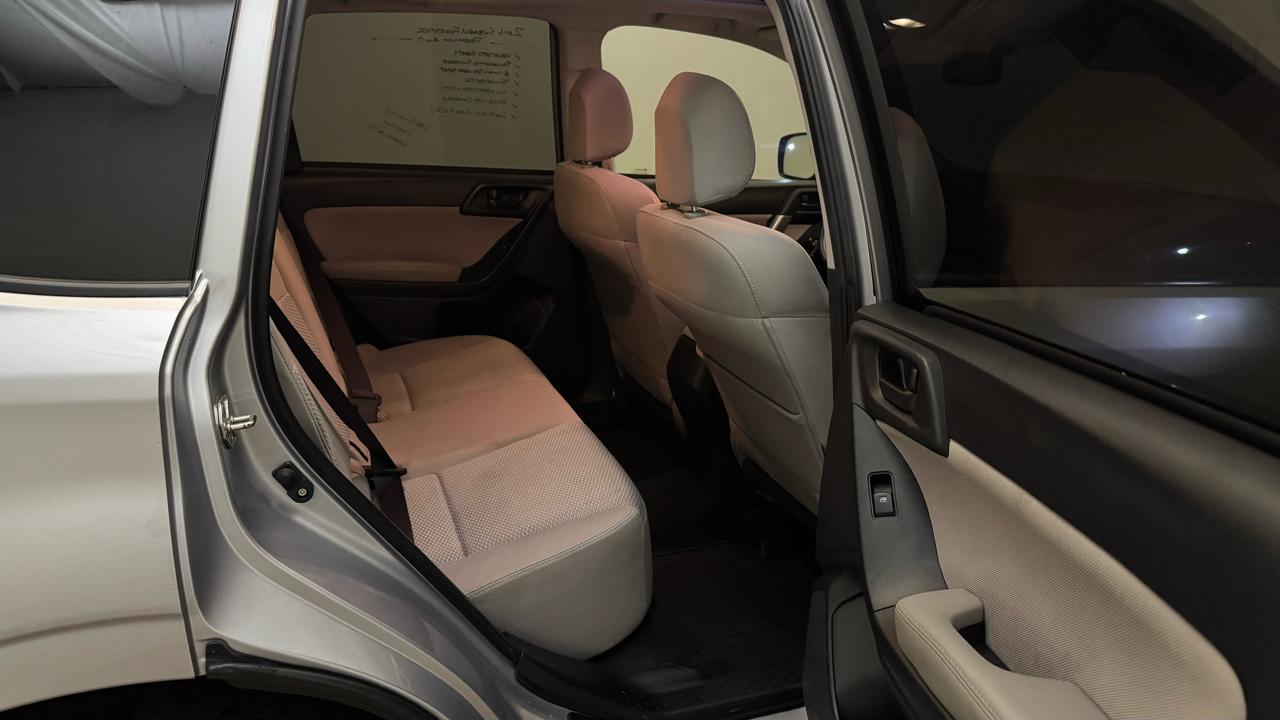 Subaru Forester 2.5i Premium PZEV CVT 2016