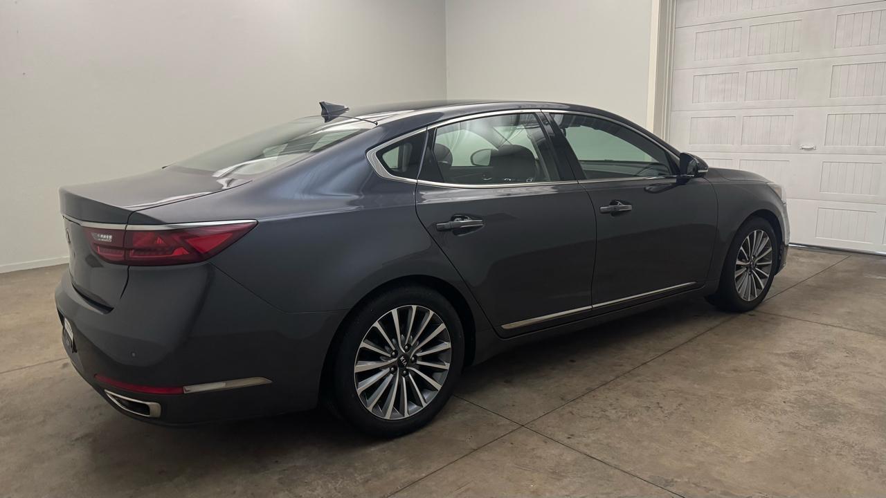 Kia Cadenza Premium 2019