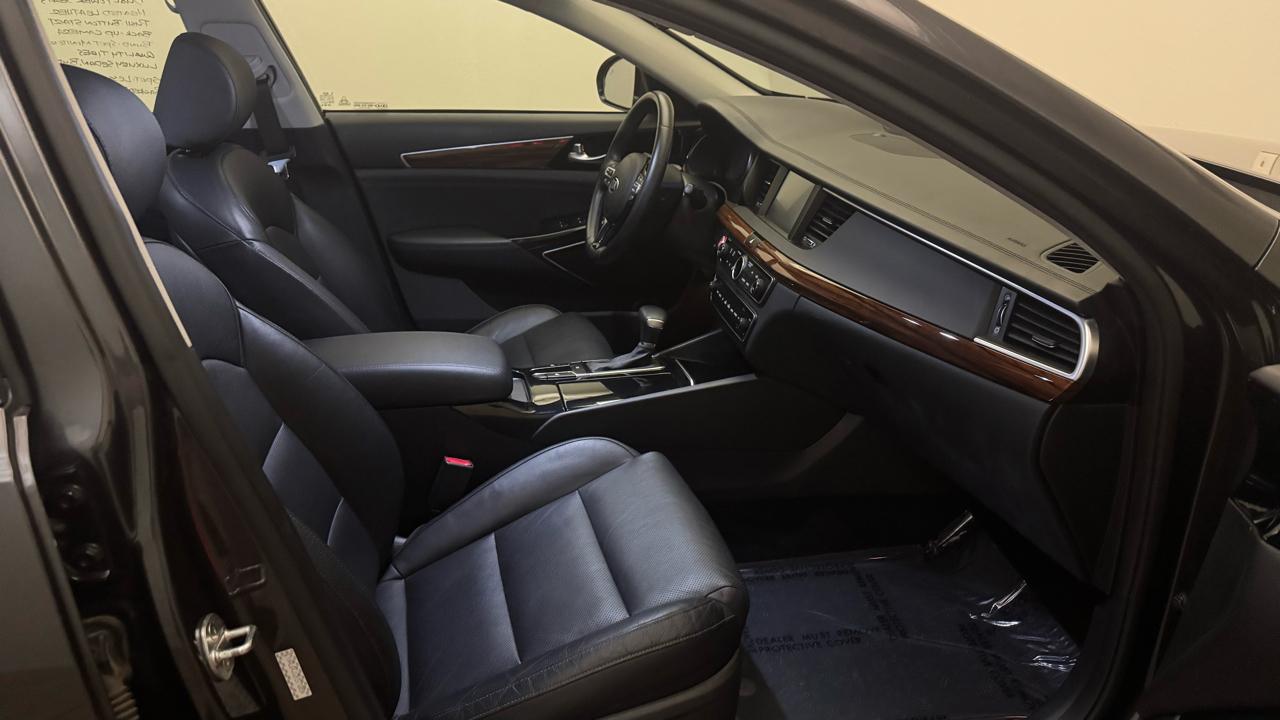 Kia Cadenza Premium 2019