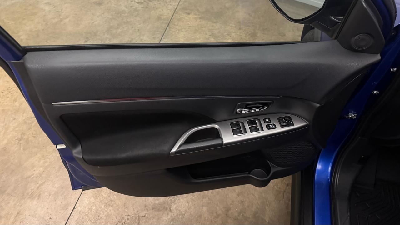 Mitsubishi Outlander Sport  2019