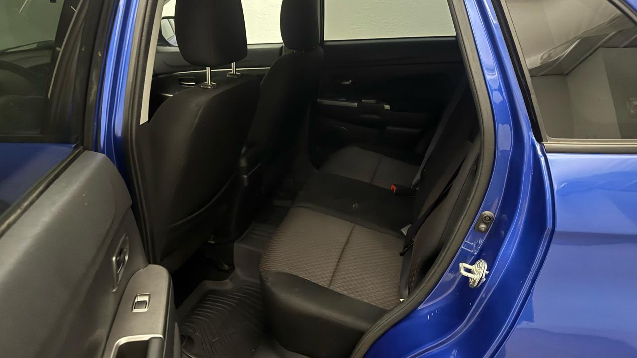 Mitsubishi Outlander Sport  2019