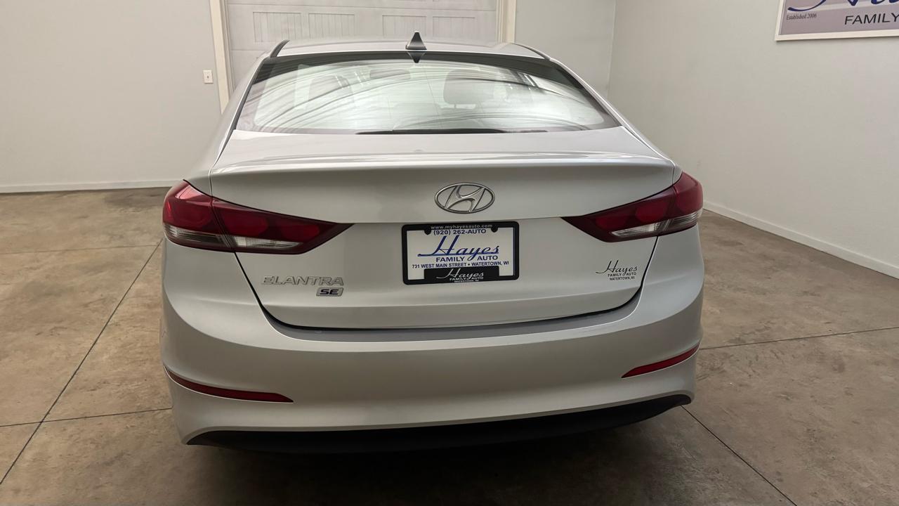 Hyundai Elantra SE 2017
