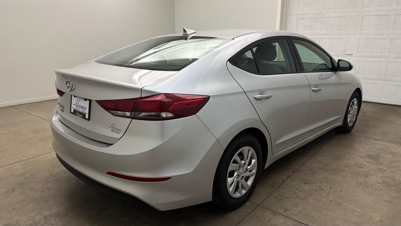 Hyundai Elantra SE 2017