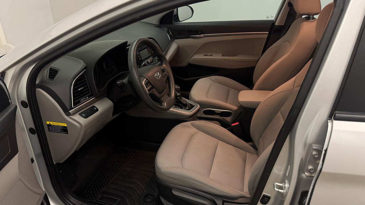 Hyundai Elantra SE 2017
