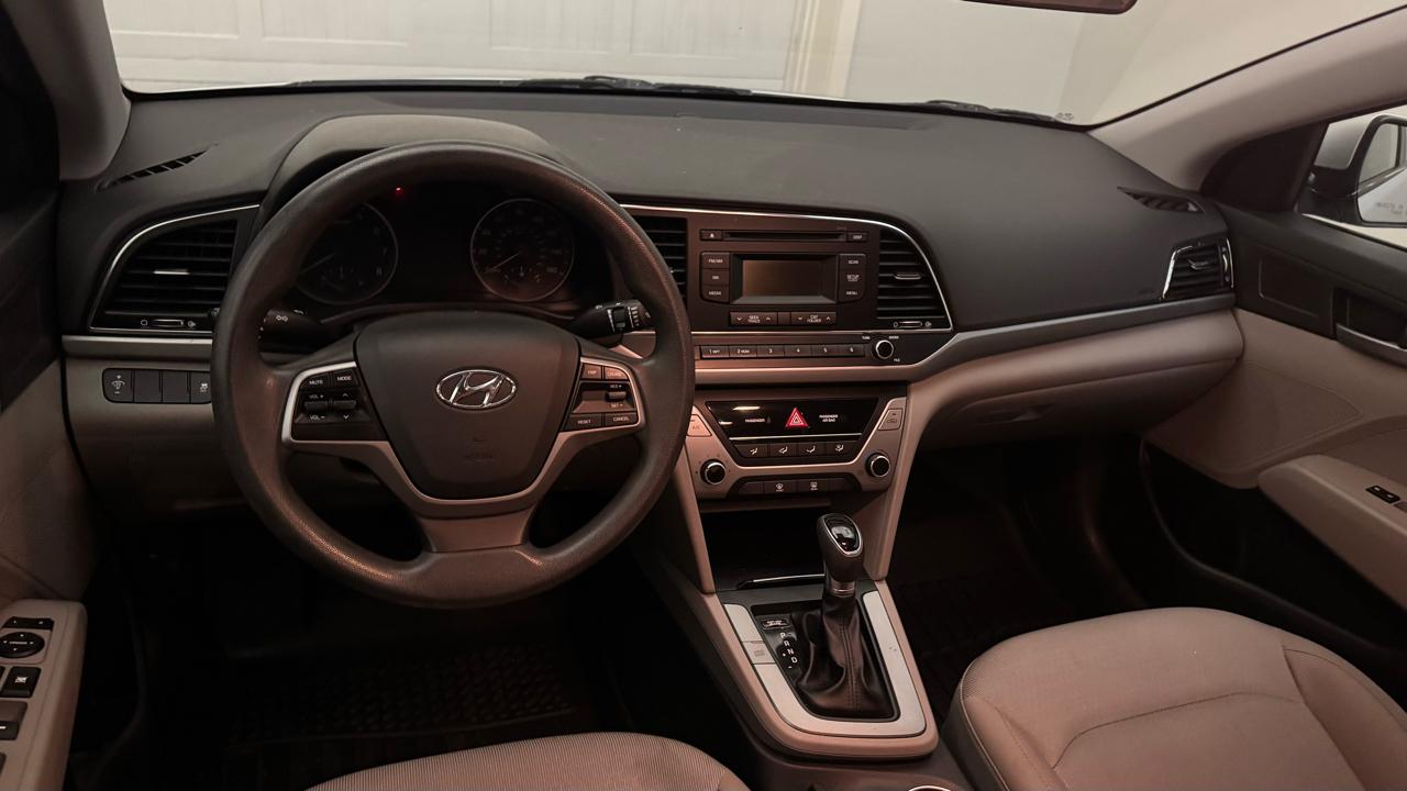 Hyundai Elantra SE 2017