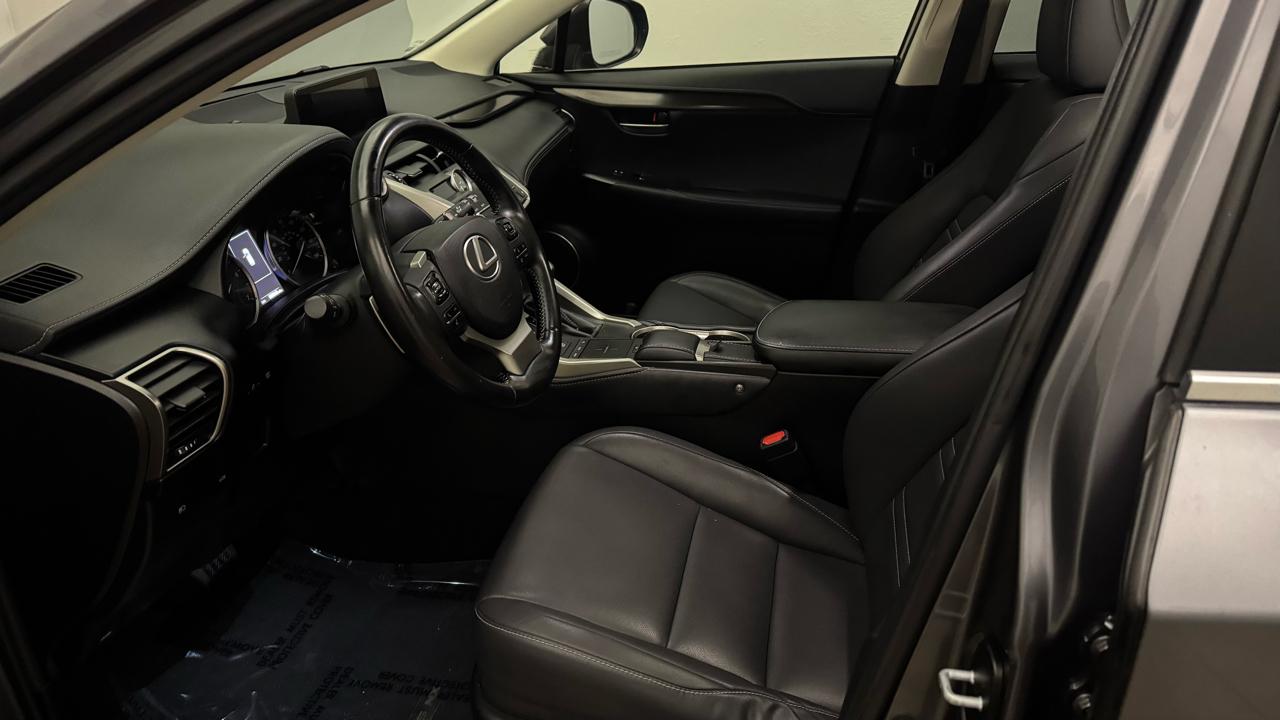 Lexus NX 300  2019