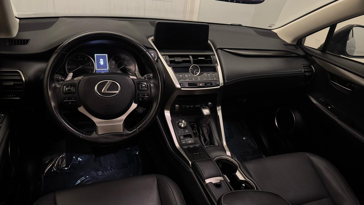 Lexus NX 300  2019