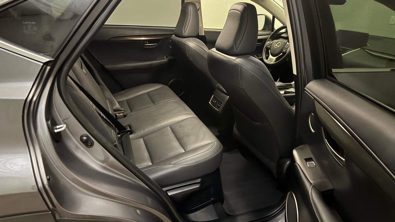 Lexus NX 300  2019