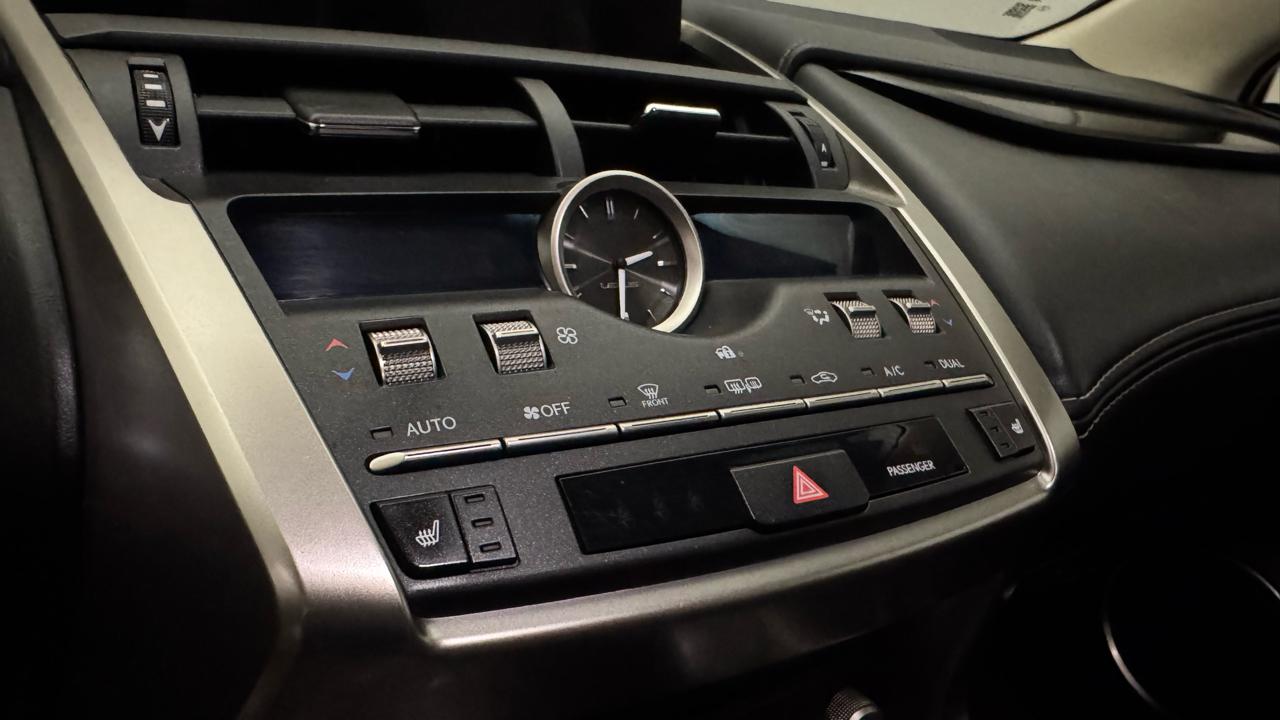 Lexus NX 300  2019