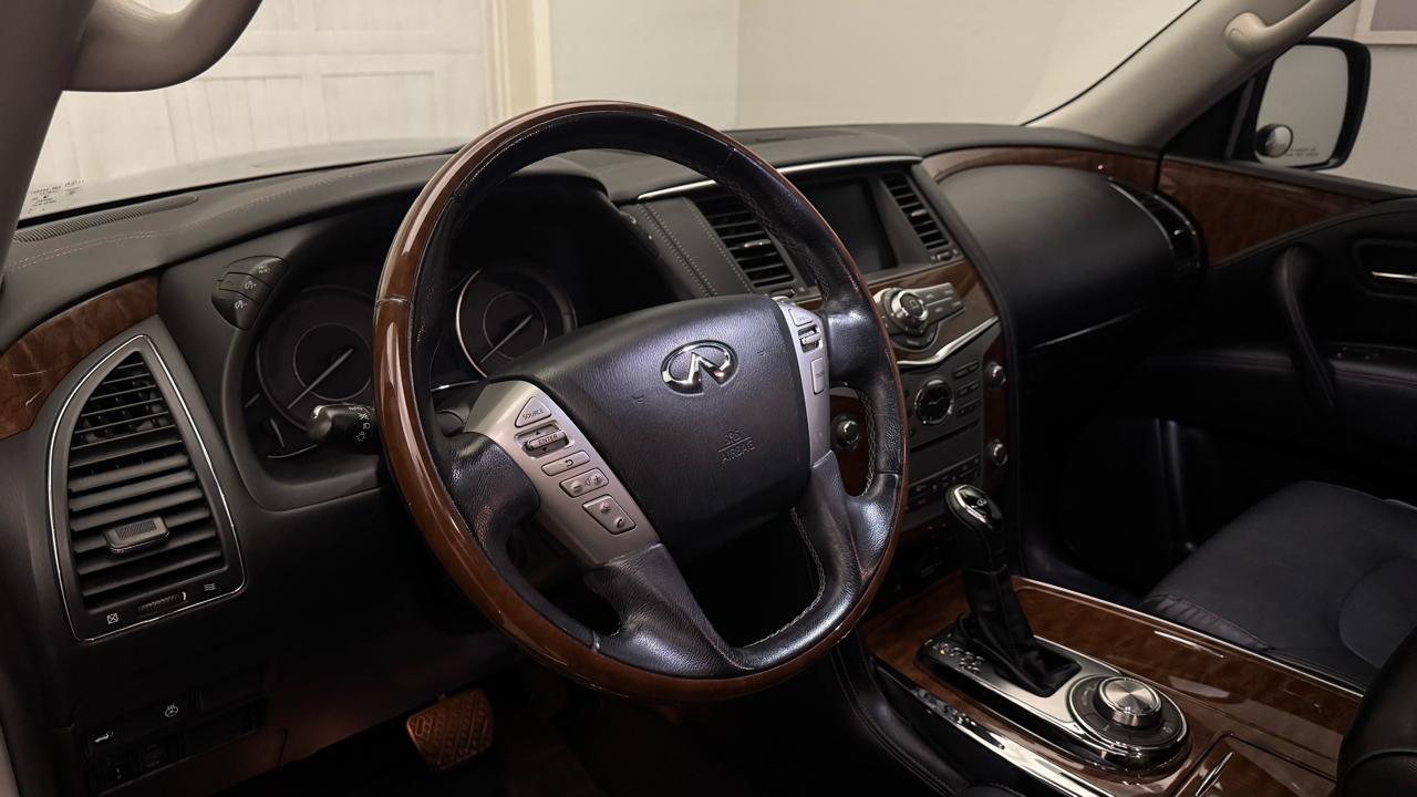 Infiniti QX80 LUXE 2019