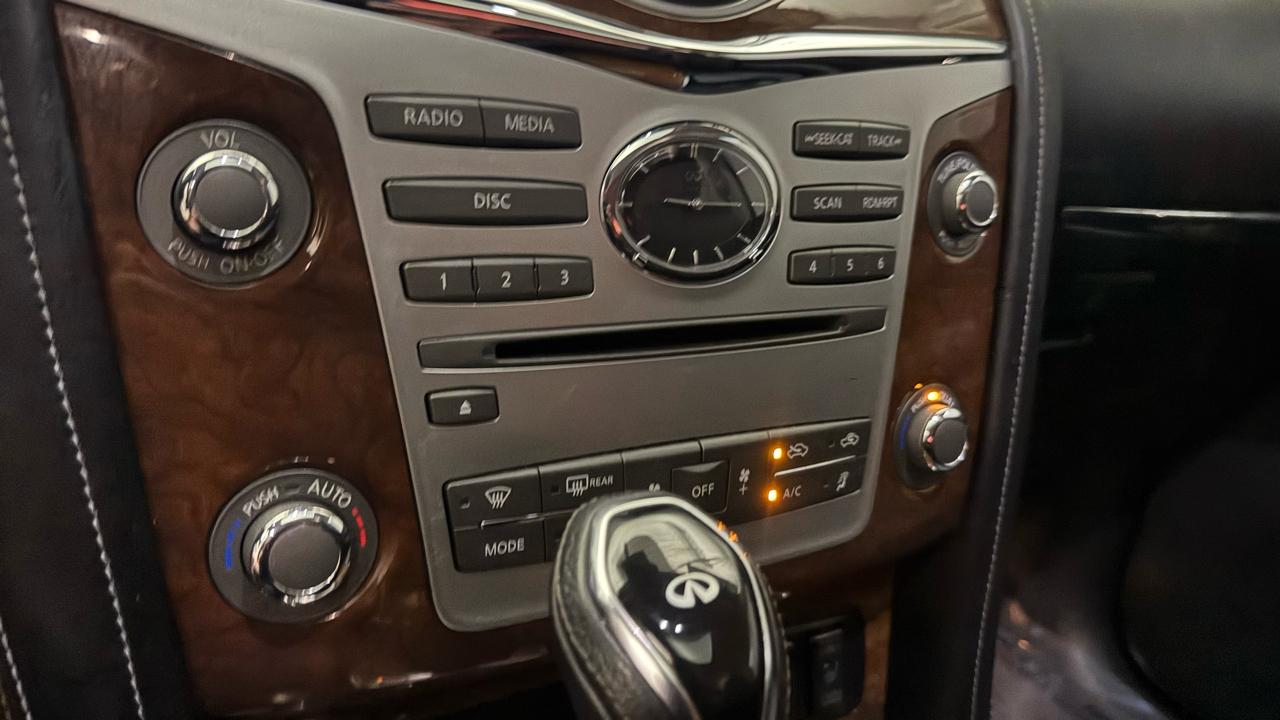 Infiniti QX80 LUXE 2019