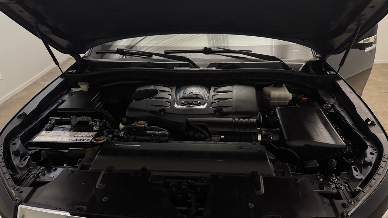 Infiniti QX80 LUXE 2019
