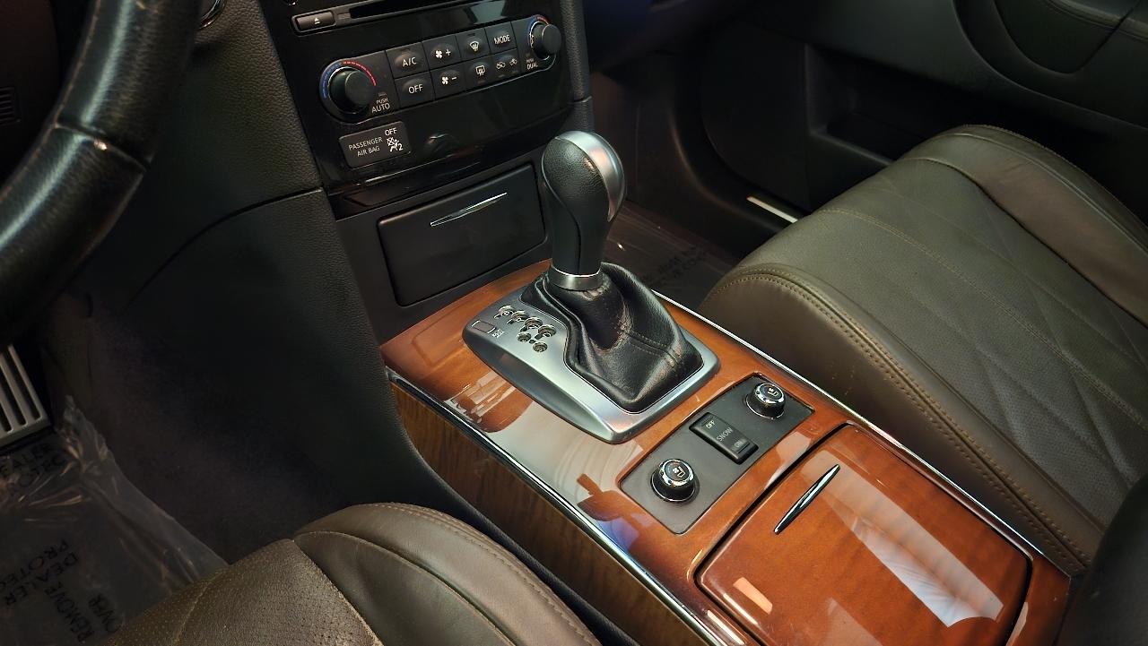 Infiniti QX70 AWD 2015