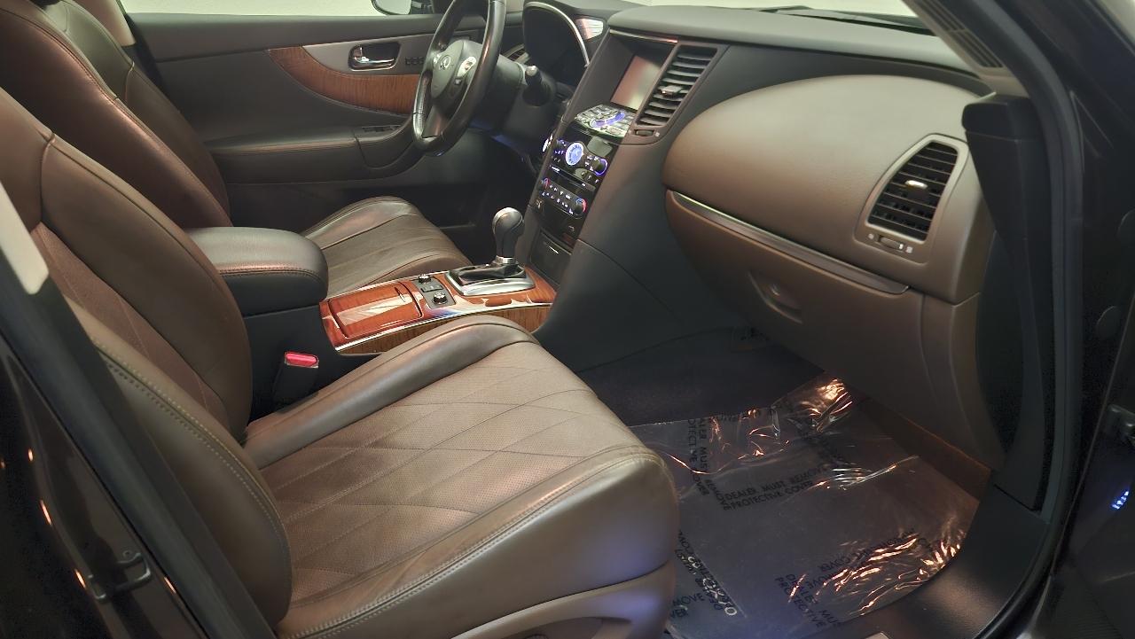Infiniti QX70 AWD 2015