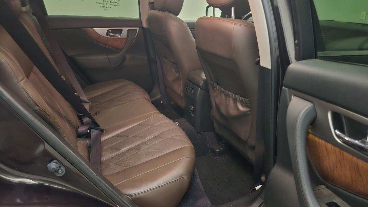Infiniti QX70 AWD 2015