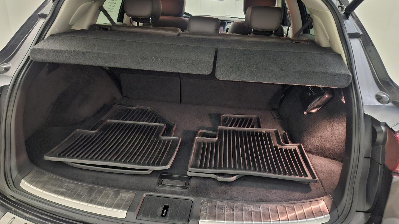 Infiniti QX70 AWD 2015