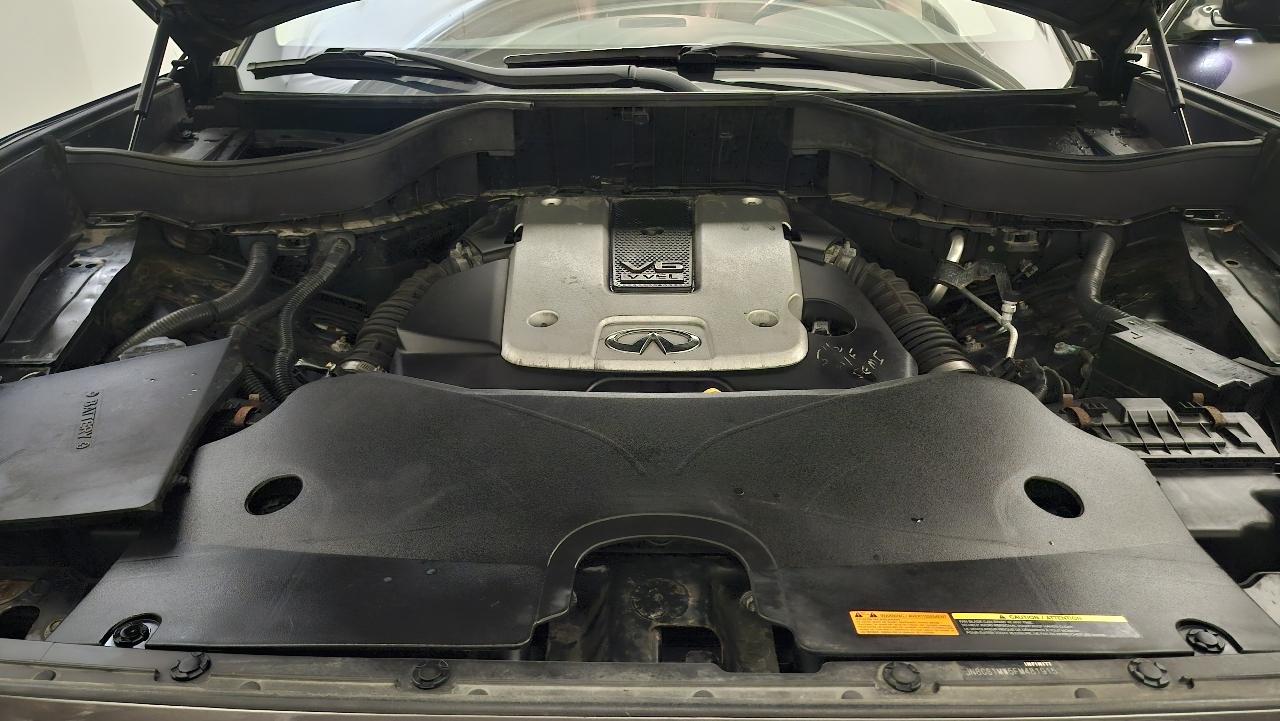 Infiniti QX70 AWD 2015