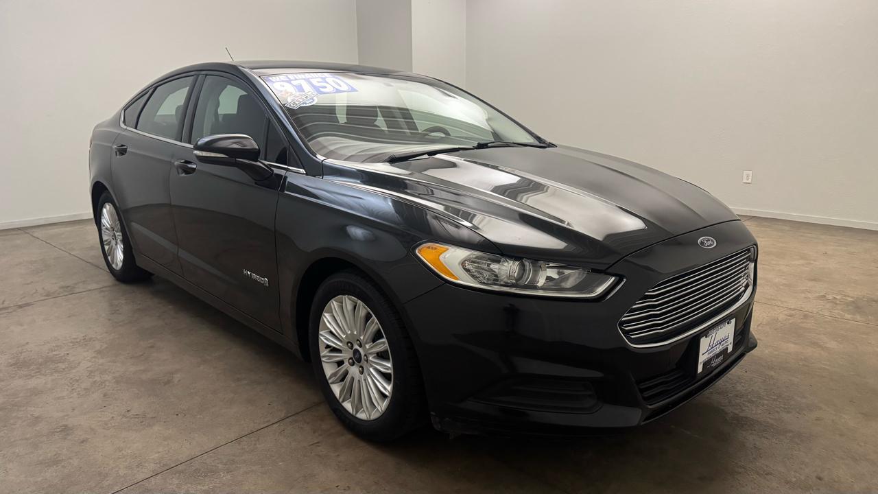 Ford Fusion Hybrid SE 2015