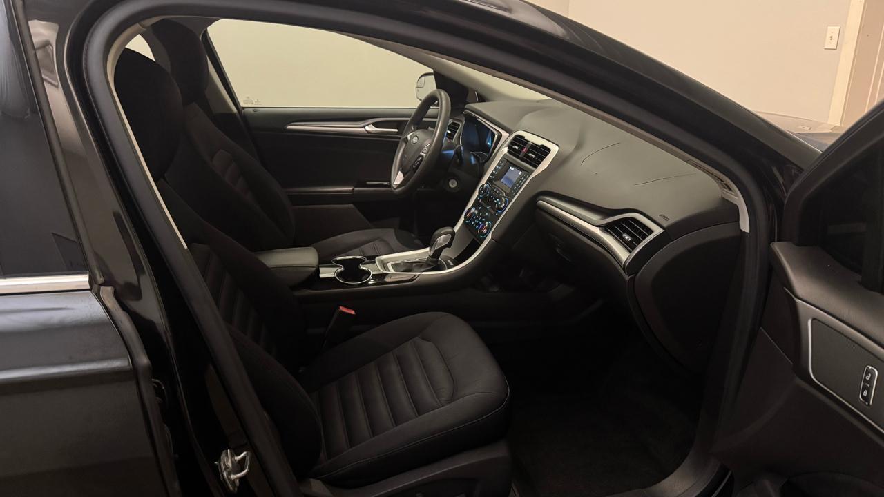 Ford Fusion Hybrid SE 2015