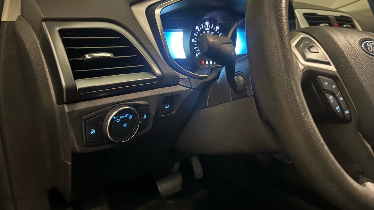 Ford Fusion Hybrid SE 2015