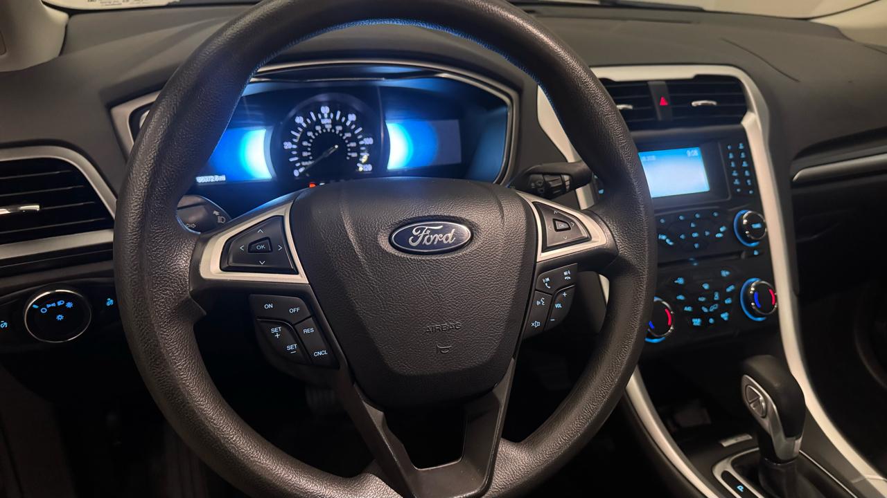 Ford Fusion Hybrid SE 2015