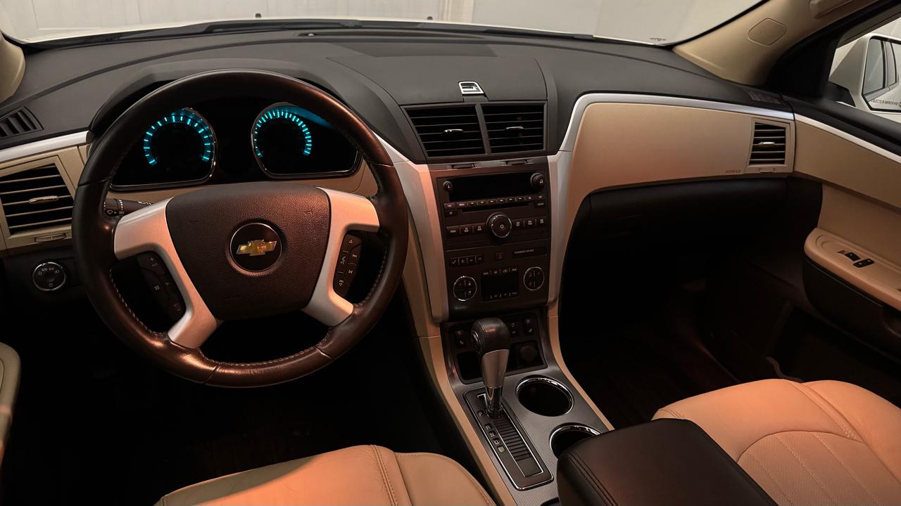 Chevrolet Traverse LTZ AWD 2011
