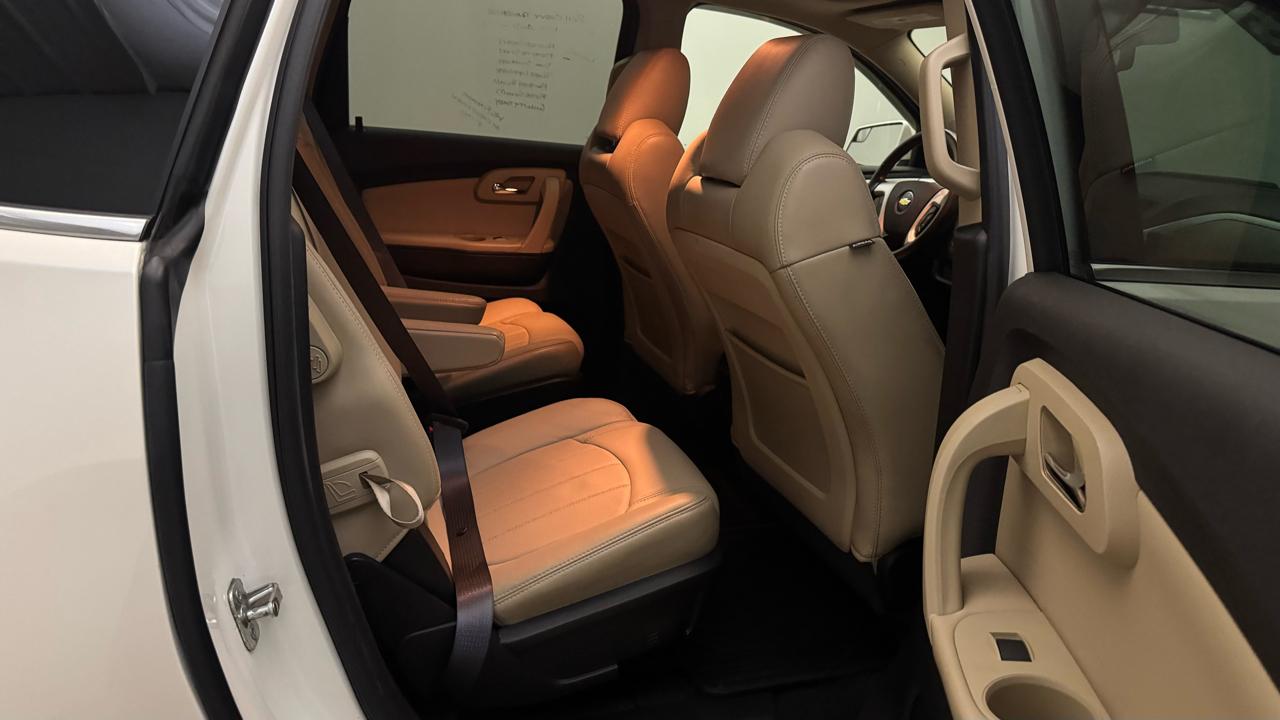 Chevrolet Traverse LTZ AWD 2011