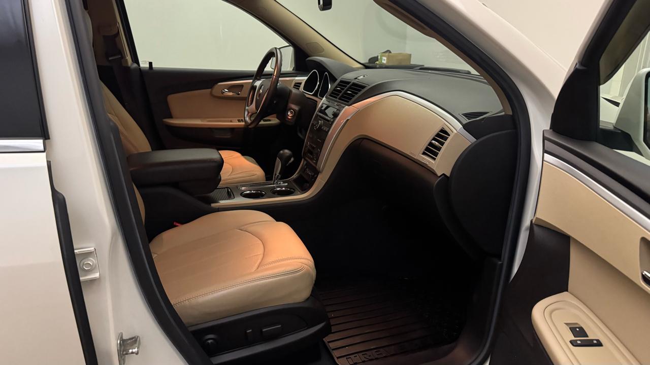 Chevrolet Traverse LTZ AWD 2011
