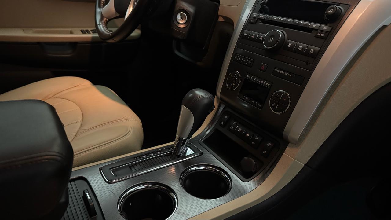 Chevrolet Traverse LTZ AWD 2011