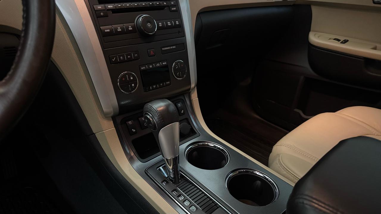 Chevrolet Traverse LTZ AWD 2011