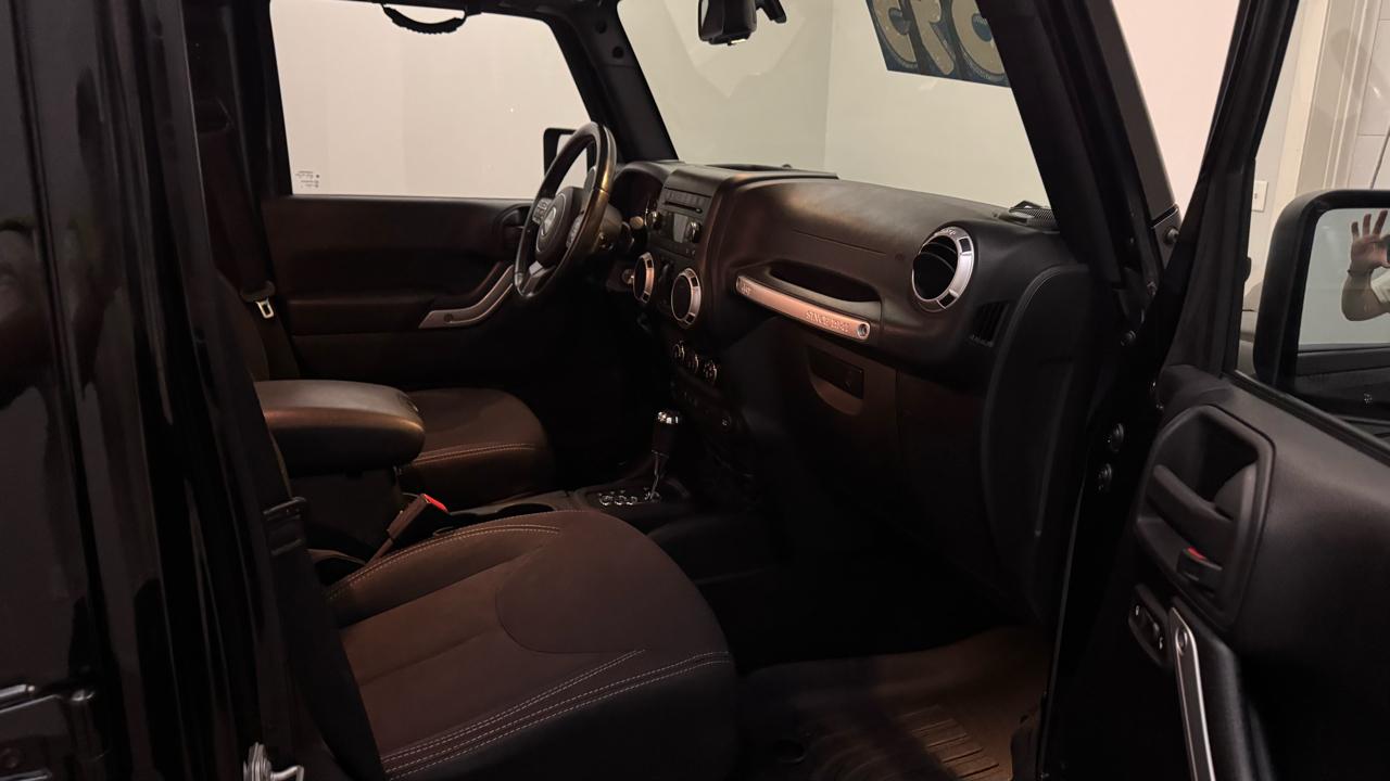 Jeep Wrangler Unlimited Sahara 4WD 2015