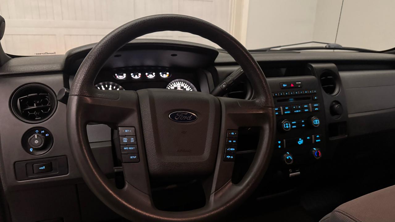 Ford F-150 STX SuperCab 2WD 2014