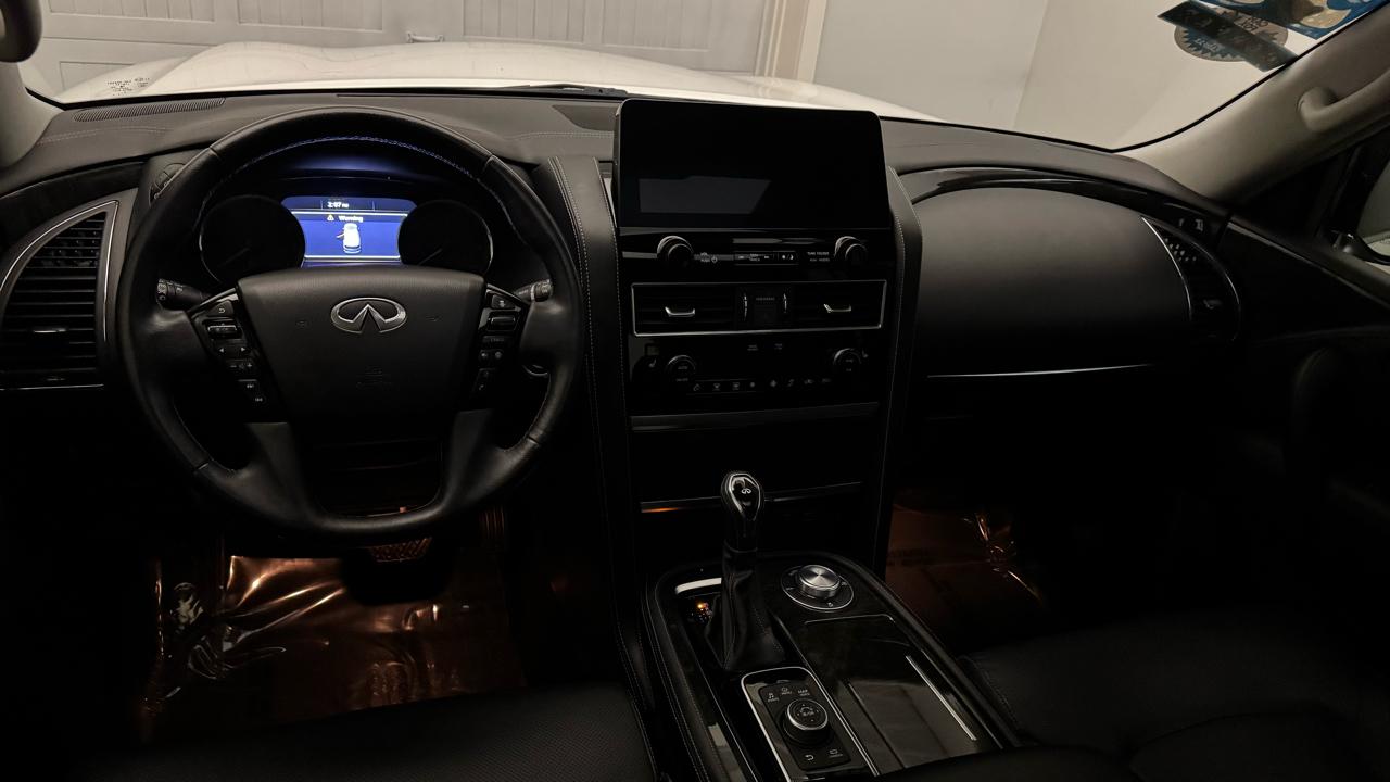 Infiniti QX80 LUXE 4WD 2023