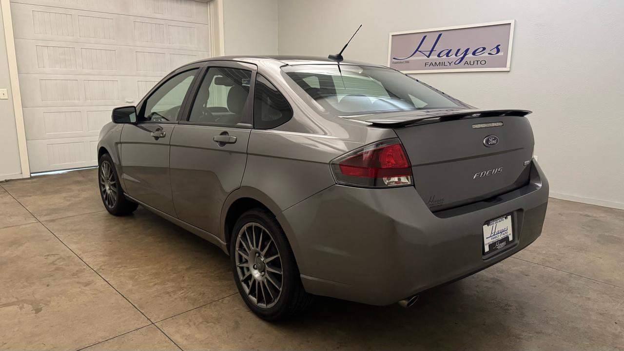 Ford Focus SES Sedan 2011