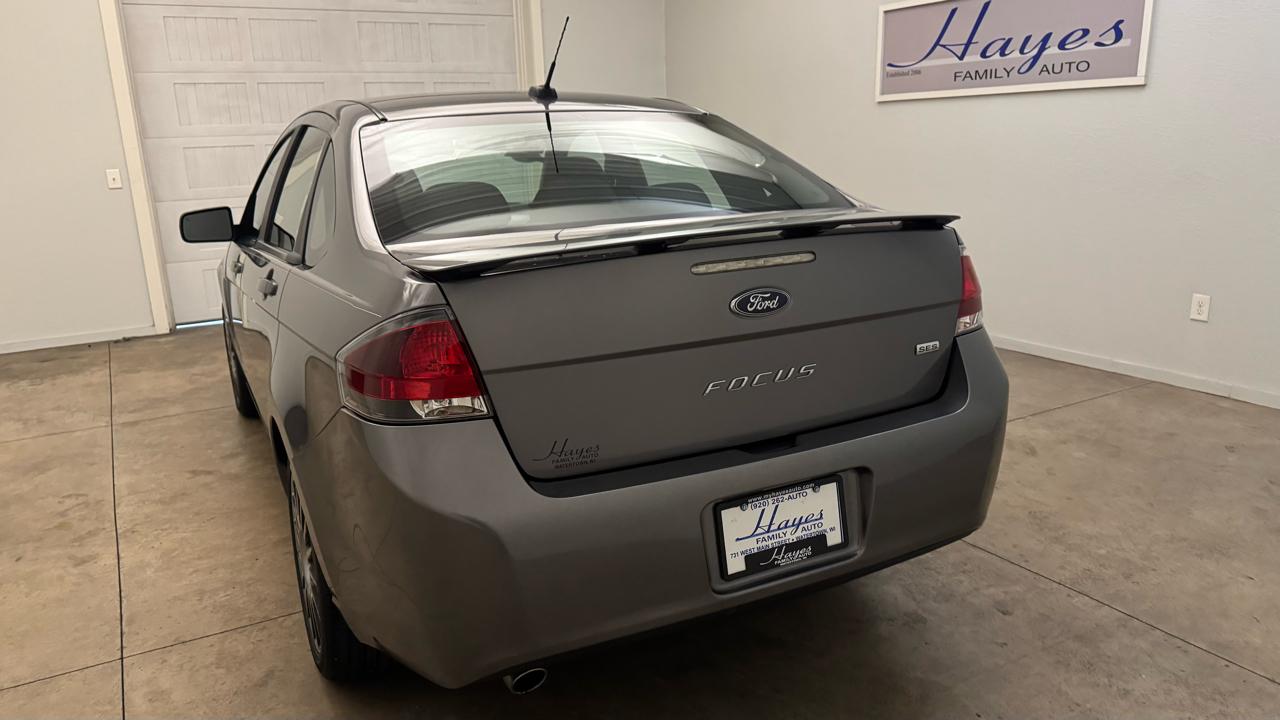 Ford Focus SES Sedan 2011